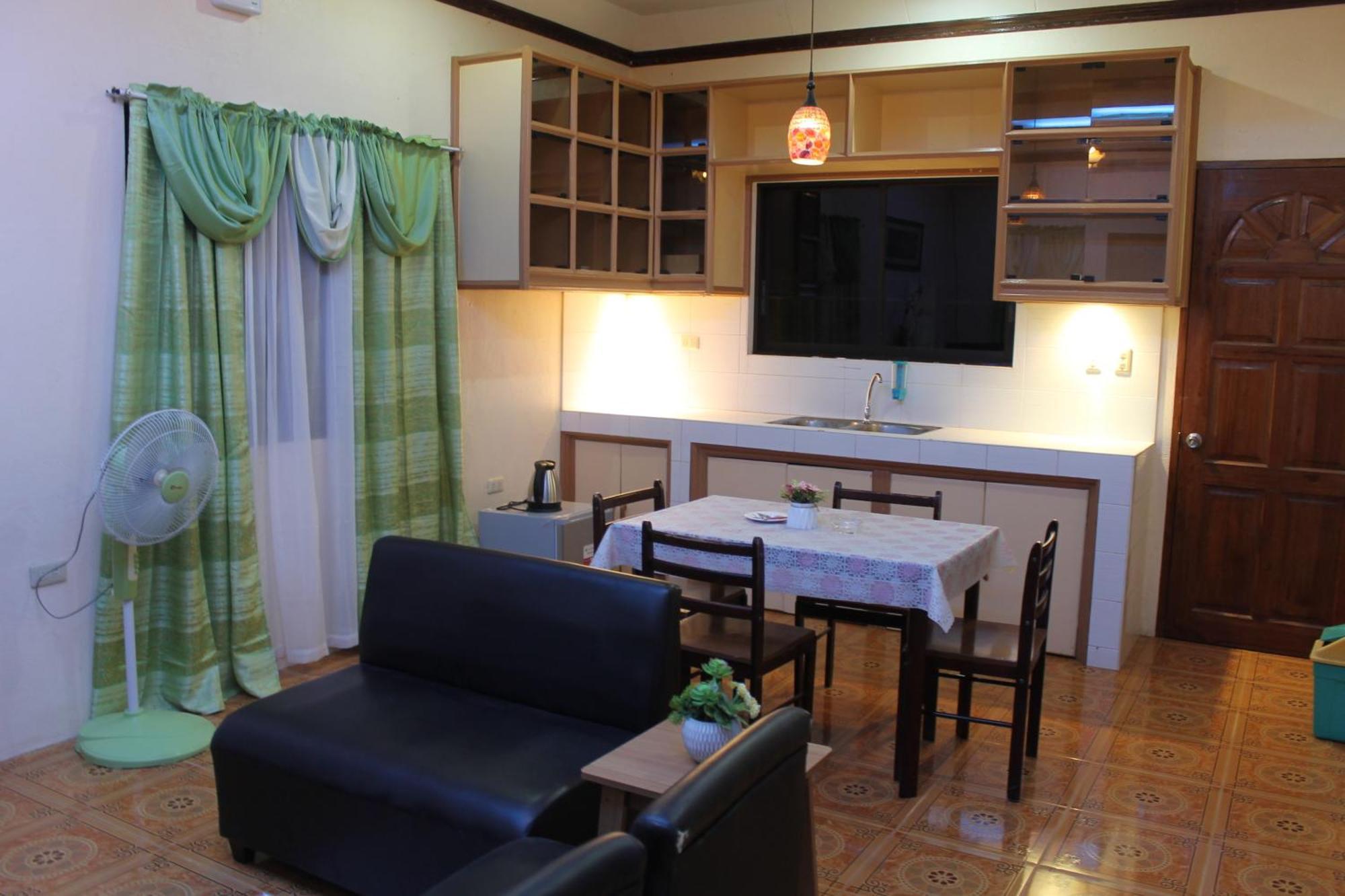 Kojie Guest House Moalboal Esterno foto