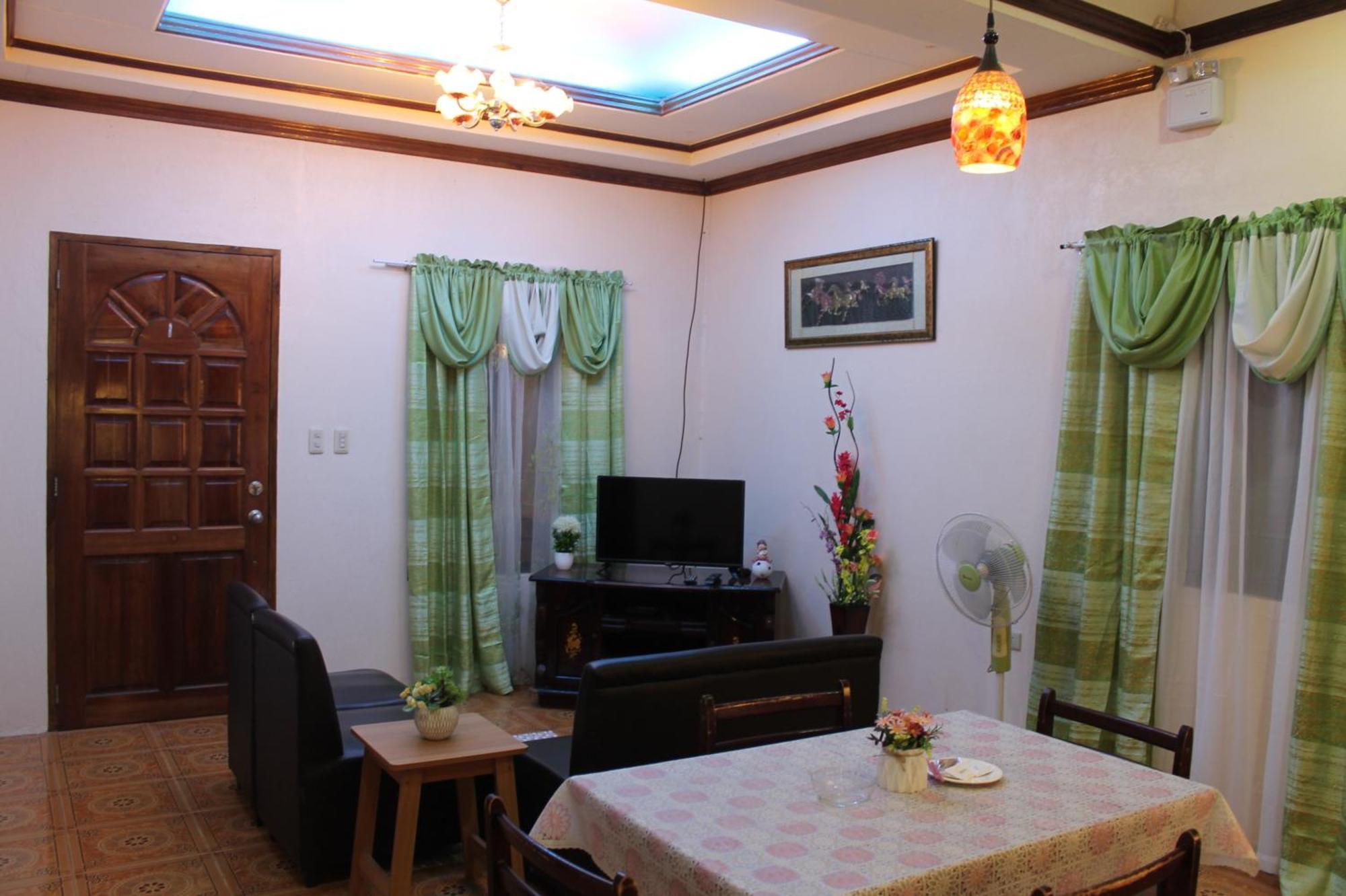 Kojie Guest House Moalboal Esterno foto